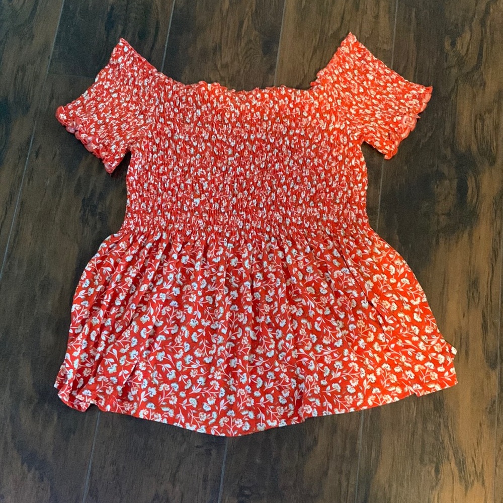 RED BLOUSE - Picture 4 of 9